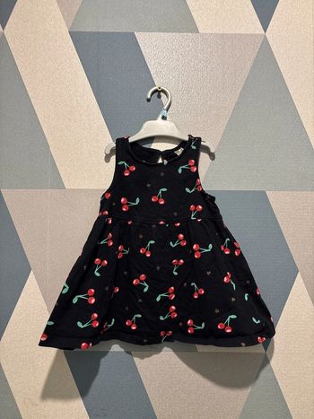 Robe noire, cerise, orchestra, taille 18 mois