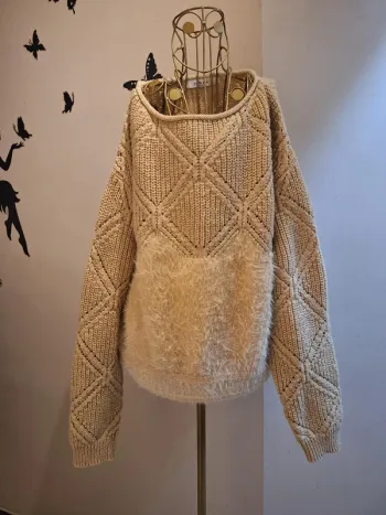 Pull d'hiver beige