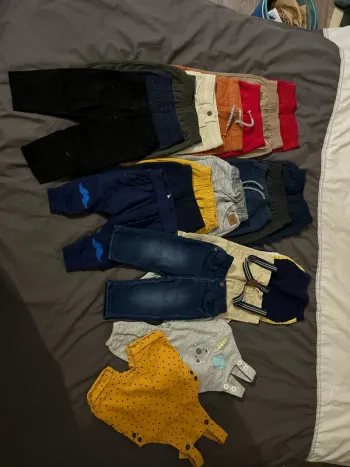 Lot pantalon 6 mois