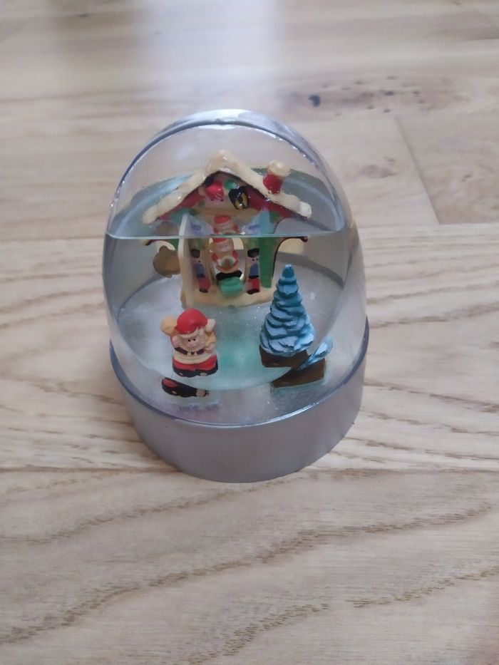 Lot de 3 boules de neige lumineuse châlet. - photo numéro 9