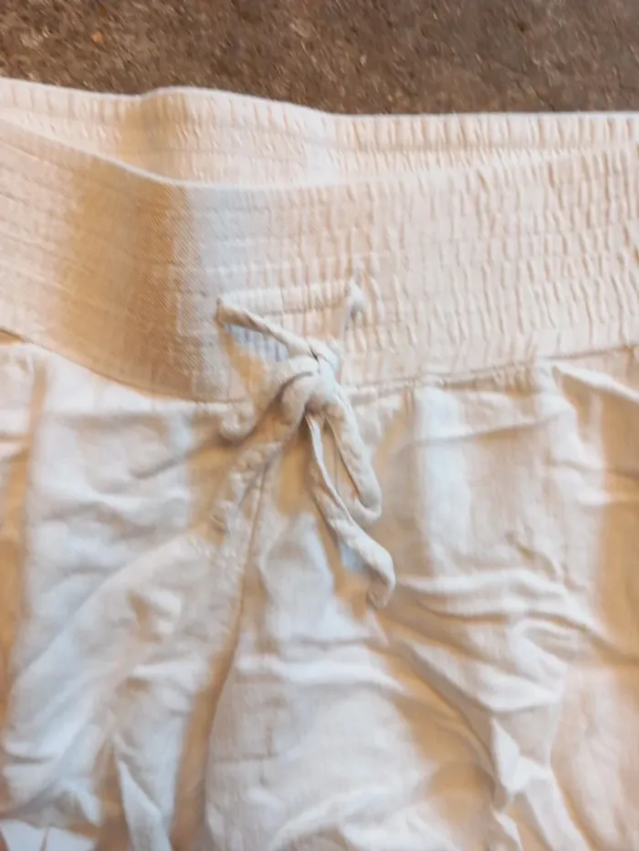 🍓 Short blanc coton lin T40 Kiabi - photo numéro 2