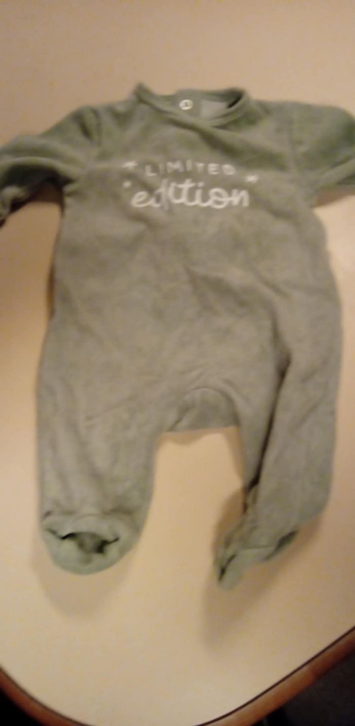 Lot vêtements  bébé garçon - photo numéro 4