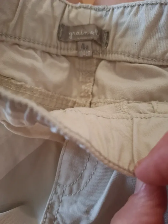 Pantalon beige écru 4 ans Très bon état - photo numéro 4