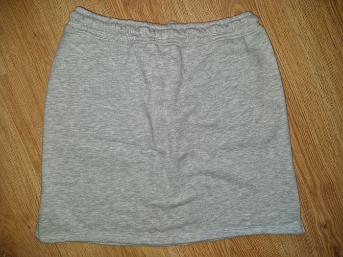 JUPE  MOLLETON H&M TAILLE S NEUVE - photo numéro 3