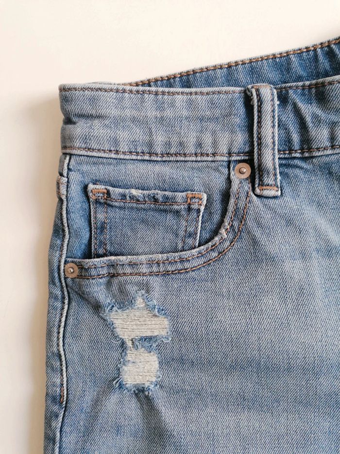 Short en jean Uniqlo taille 38 cm - photo numéro 2