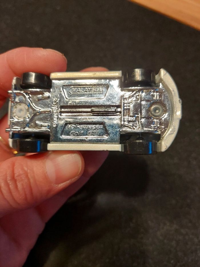 Volkswagen Golf GTI couleur blanc nacré - photo numéro 7