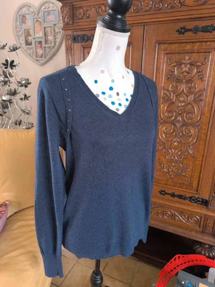 Joli pull léger couleur marine - photo numéro 2