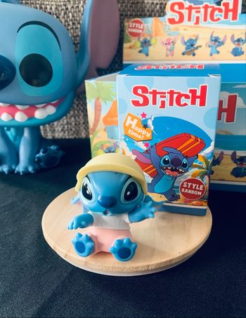 Figurine Stitch collection Happy Time avec boîte (2 sur 6)