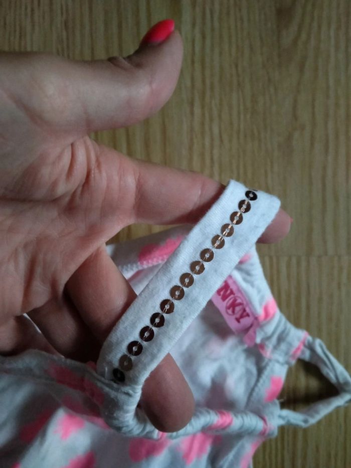 Débardeur blanc. Ananas rose. Filles. Nky.
Taille 4 ans - photo numéro 4