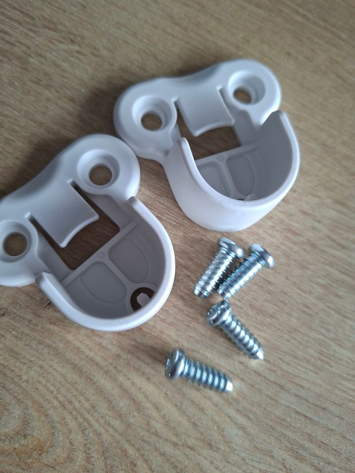Supports ikea blanc armoire Pax neuf & les vis tringle - photo numéro 2