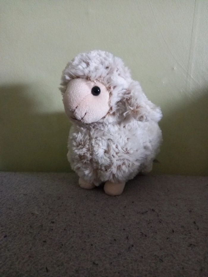 Peluche mouton toute douce