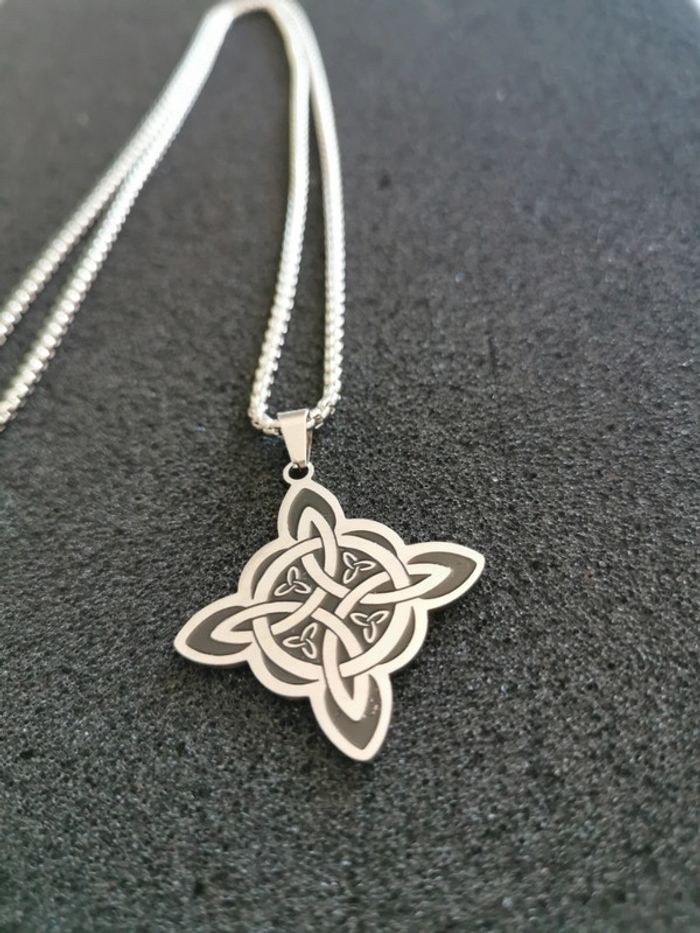 Collier et pendentif noeud de sorcière - photo numéro 2