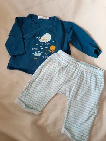 🎀 jolie ensemble gemo bleu marine et bleu clair taille 6 mois 🎀