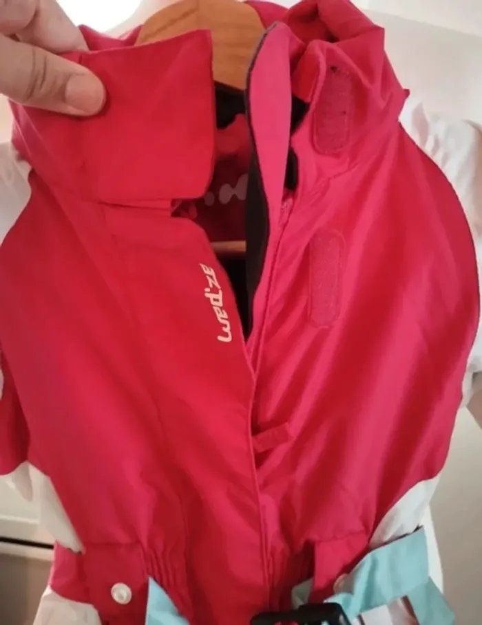Combinaison de ski Decathlon en très bon état taille 4 ans bien chaude avec capuche fille garçons - photo numéro 5