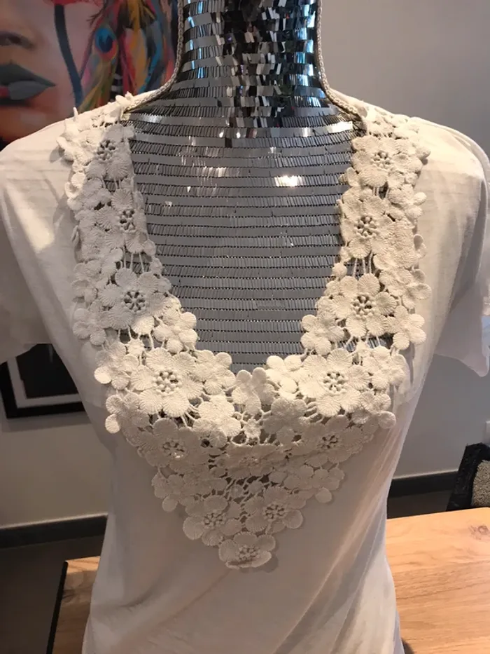 Top blanc taille 38 - photo numéro 2