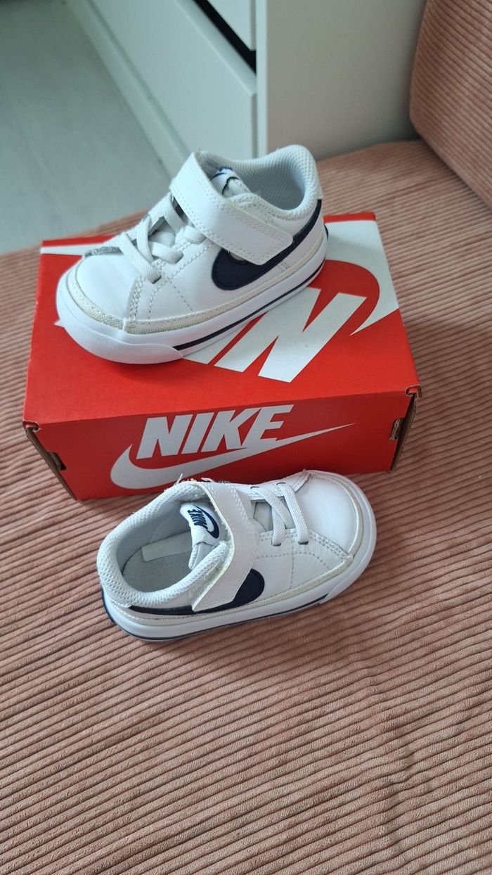 Baske nike court legacy bébé taille 21 - photo numéro 2