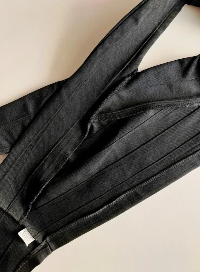 Haut Type Crop top classe - Taille unique / H&M - photo numéro 4