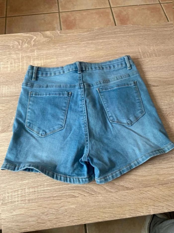 Mini short en jean  T38 - photo numéro 4