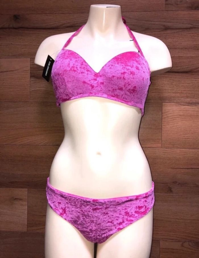 Maillot de bain deux pièces calzedonia plage💕 taille 38 M neuf avec étiquette
