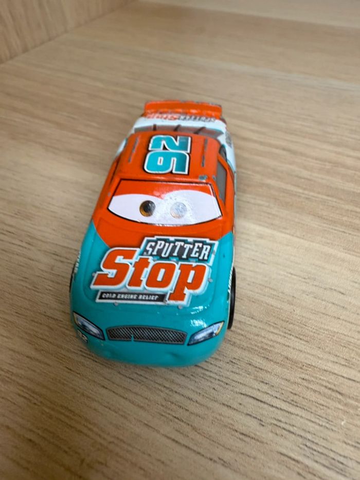 Voiture cars Murray clutchburn Disney pixar - photo numéro 2