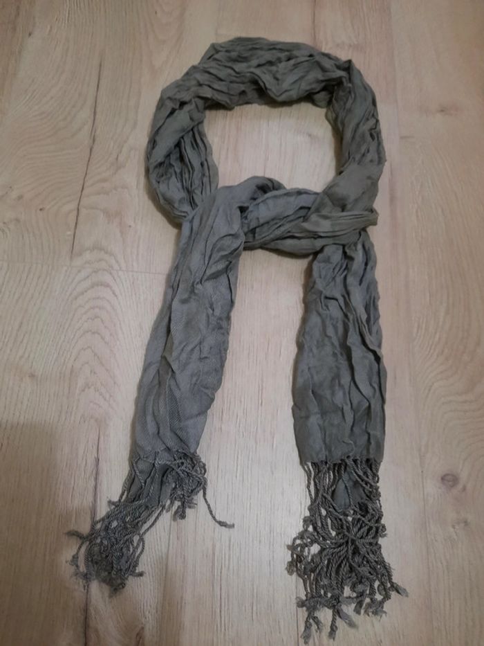 Écharpe en bon état