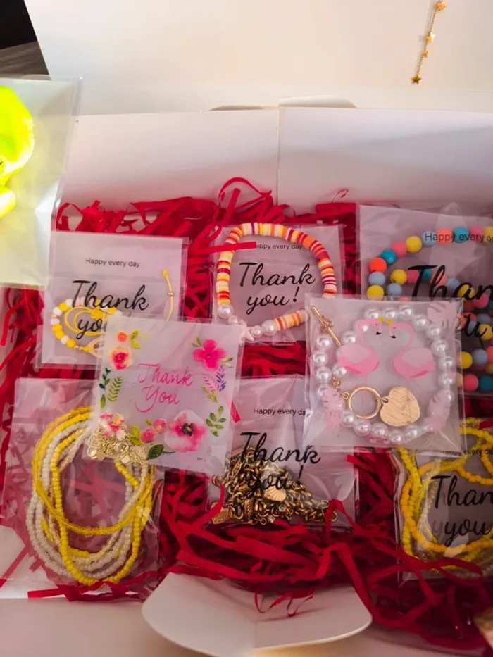 Lot de 20 bijoux dorés et jaunes - photo numéro 16
