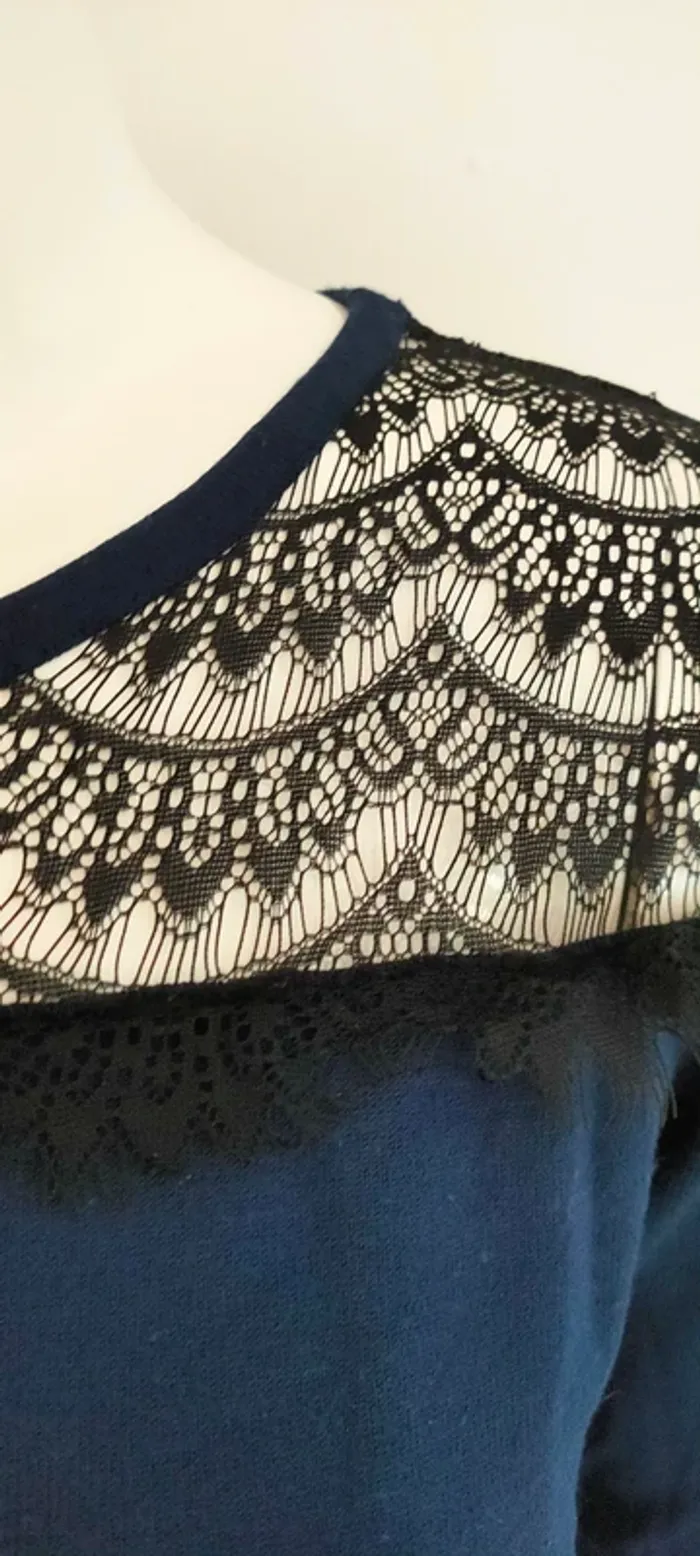 Robe bleu marine avec col dentelle noire - photo numéro 2