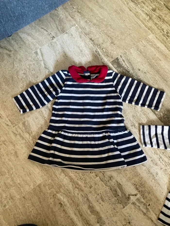 2 robes, Petit bateau, 6 mois - photo numéro 2