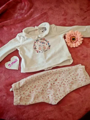 Pyjama deux pièces 9 mois