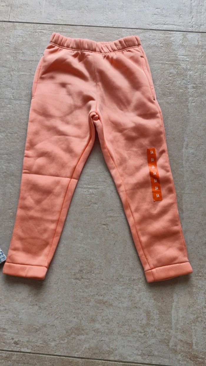 Lot de deux pantalons neufs 5 ans - photo numéro 6