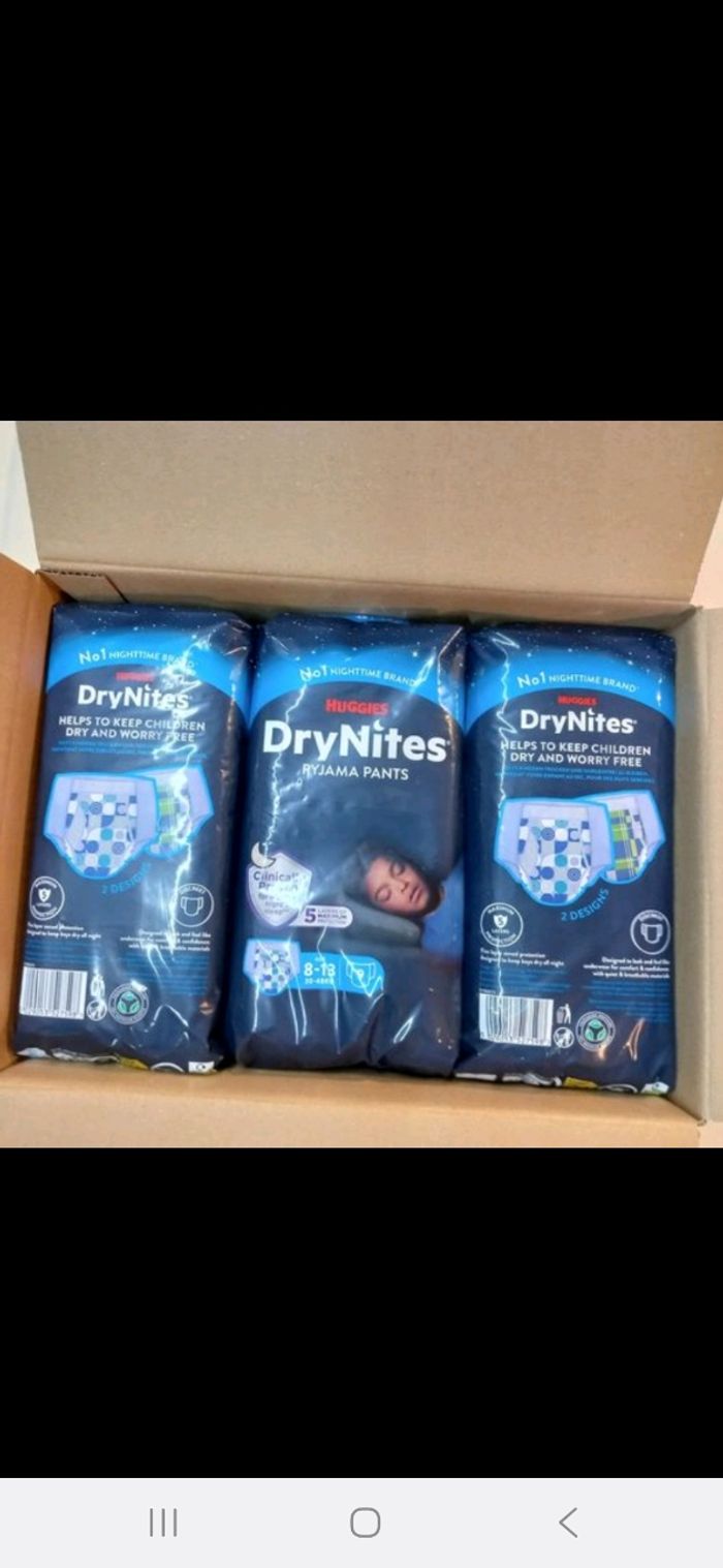 3 paquets de drynites 8-13 ans par 9 couches