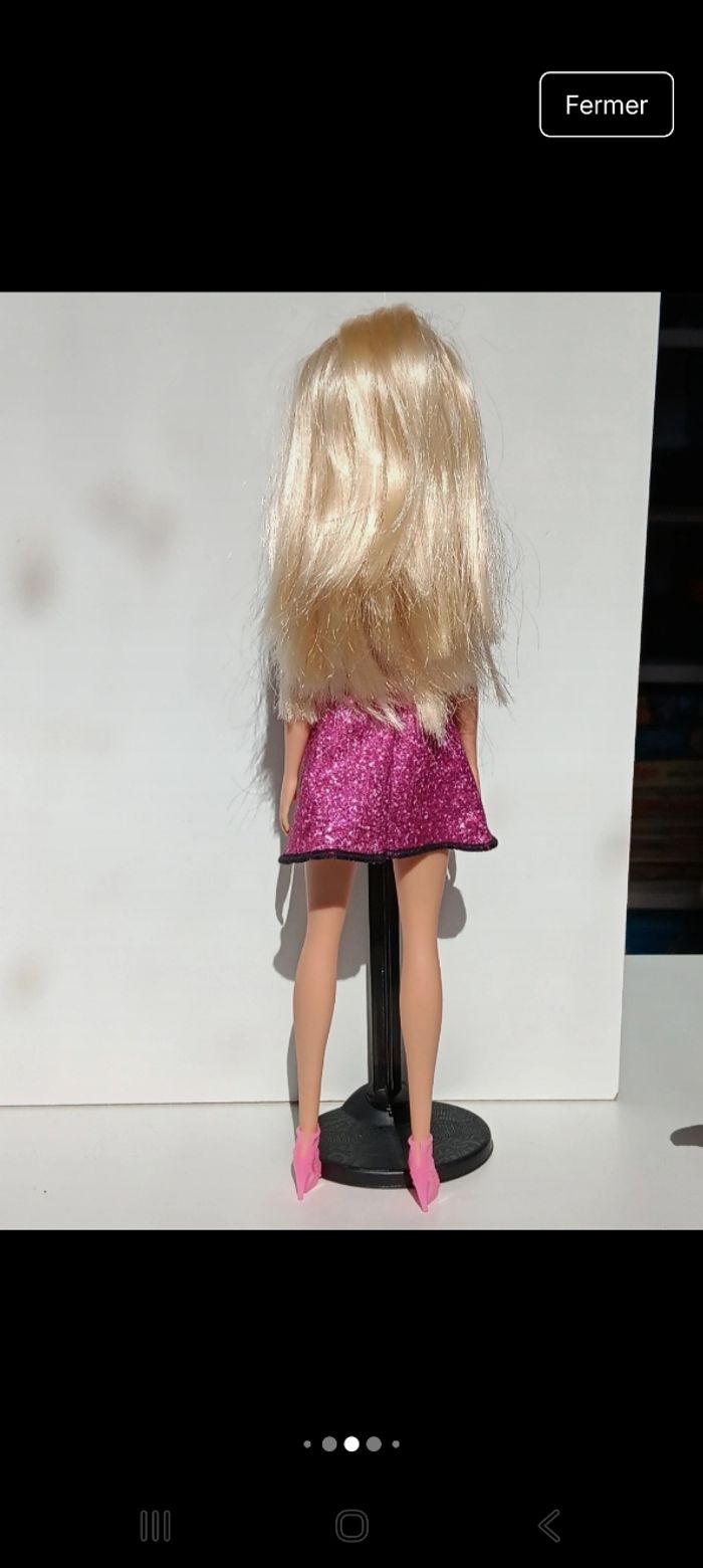 Poupée barbie mattel ensemble rose a paillettes tête 2013 corp 2015 
Poupée et ensemble compris - photo numéro 4