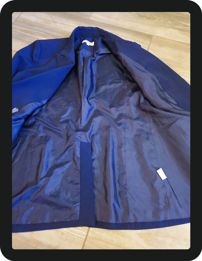 Blazer bleu marine avec bouton doré avec épaulettes Amy Lynn Taille M - photo numéro 3