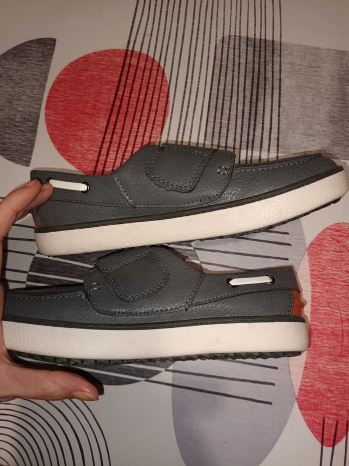 Mocassins à scratch NEUFS 🏷 taille 34 👦 - photo numéro 4