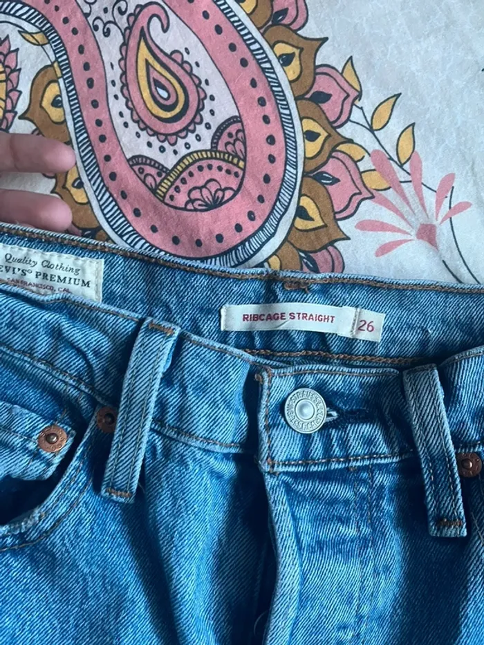 Jeans Levis - photo numéro 4