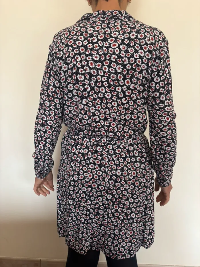 robe vero moda à fleurs taille M neuve - photo numéro 5