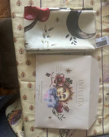 Foulard édition limitée intuitia