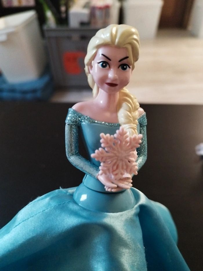 Reine des neiges Elsa lumineuse - photo numéro 5