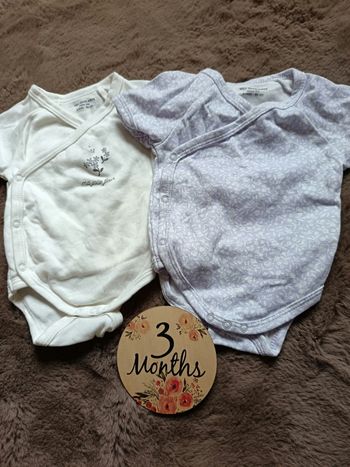 Mot de 2 bodies manches courte neufs 