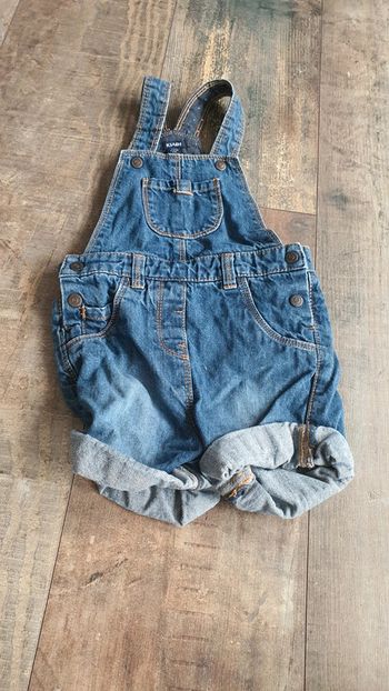 Salopette kiabi 24 mois en très bon état