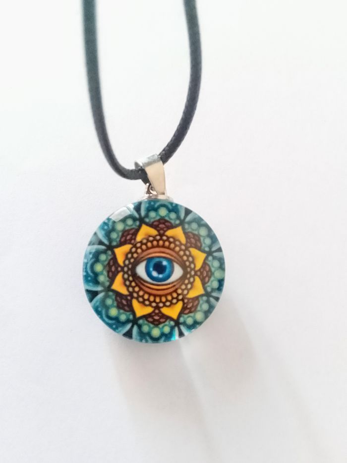 Collier corde de cire + pendentif celtique - photo numéro 3