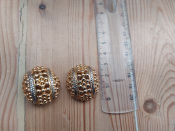 Boucle d'oreilles a clips vintage dorées et argentées