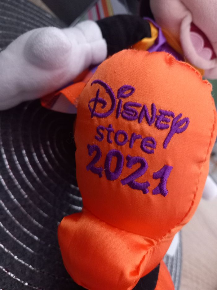 Peluche Minnie Disney store 2021 série halloween 🎃 40cm - photo numéro 6