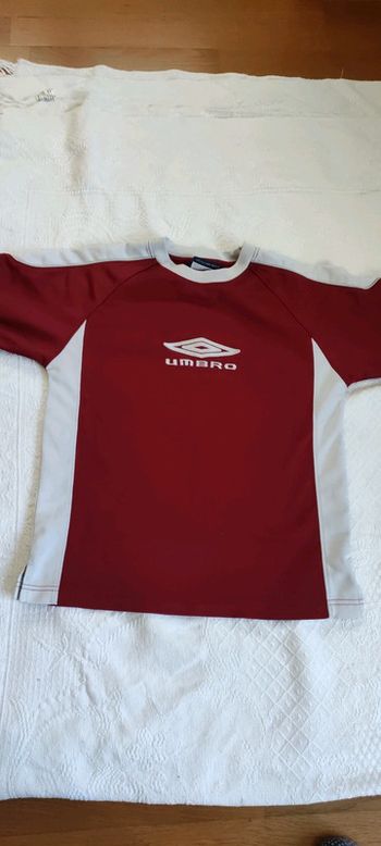 Tee shirt umbro 10 ans