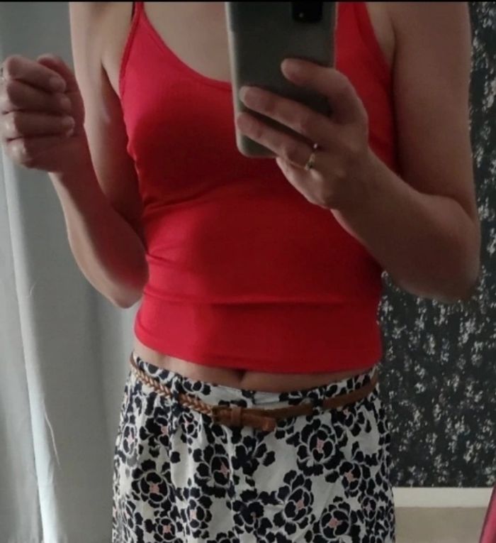 Top court femme Taille 34 - photo numéro 3