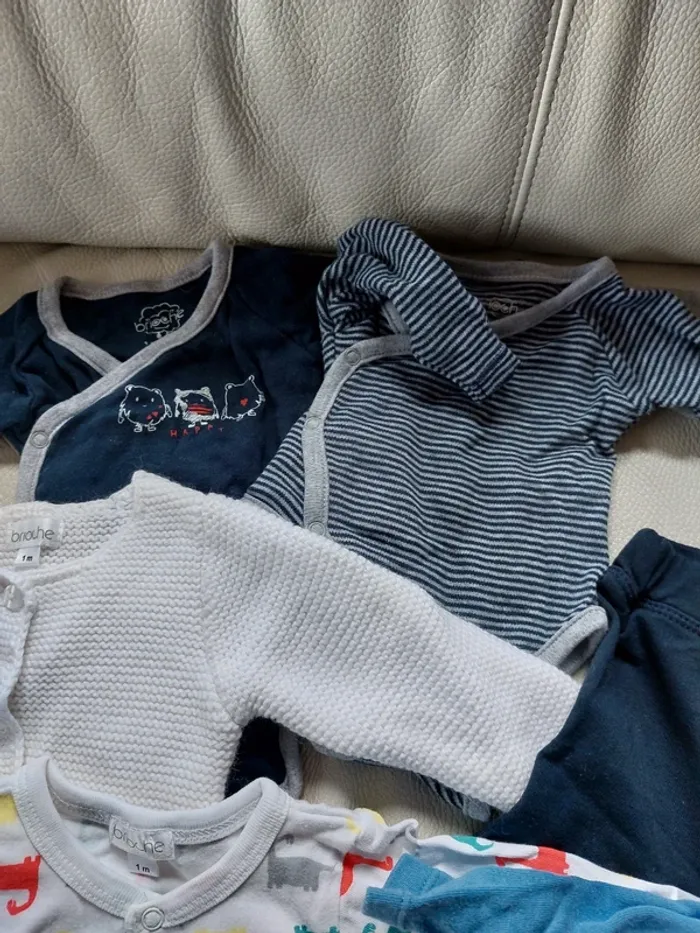 Lot de 7 articles vêtements bébé 1 mois - photo numéro 4