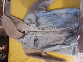 Veste jean à capuche