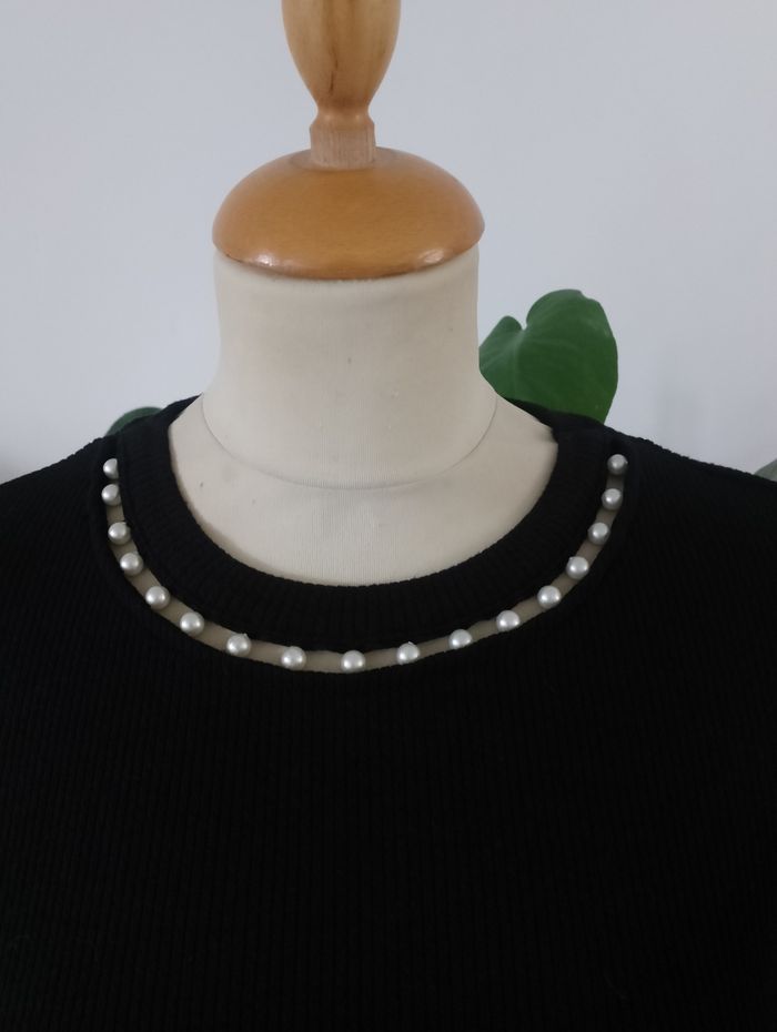 Tee shirt noir avec perles Bershka - photo numéro 2