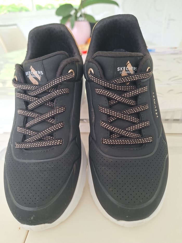 Baskets pointure 33 Skechers. - photo numéro 6