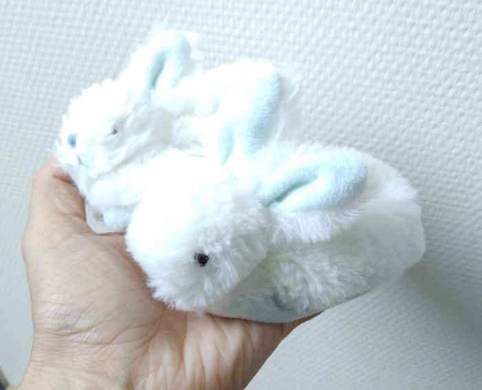Doudou et compagnie chausson lapin tout doux grelots - photo numéro 4